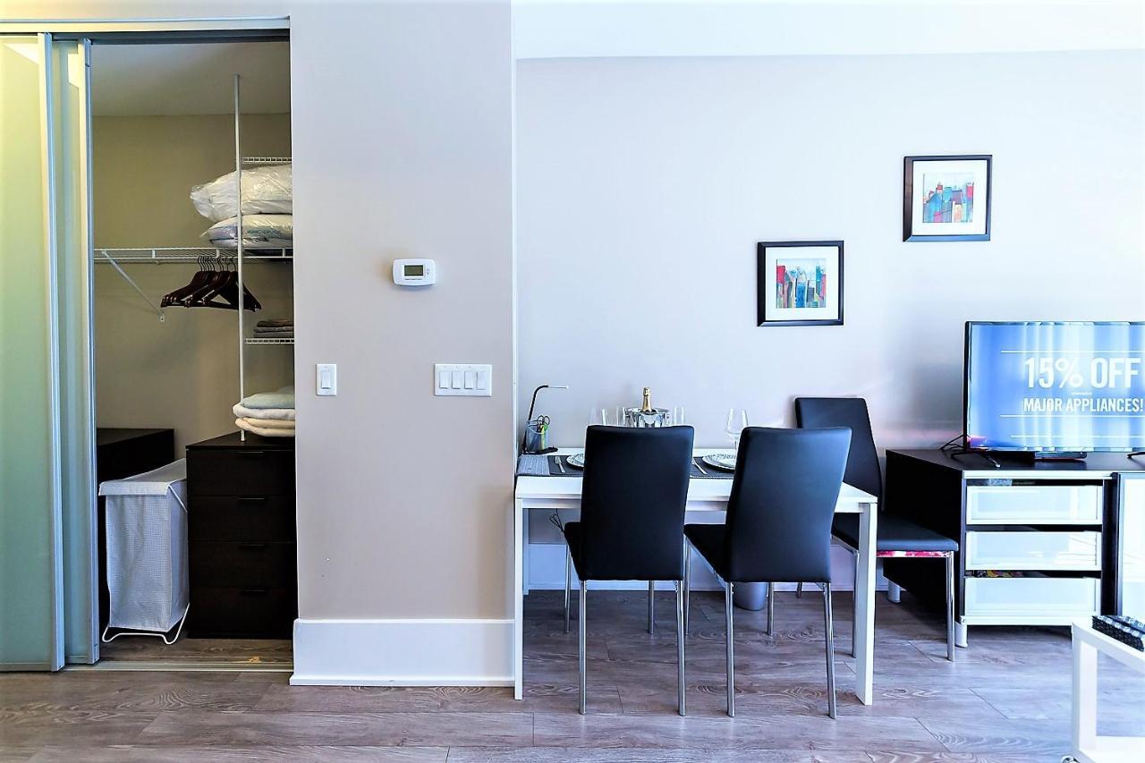 Upscale Suite At Cn Tower, Metro Convention & Rogers Centre Toronto Exterior foto