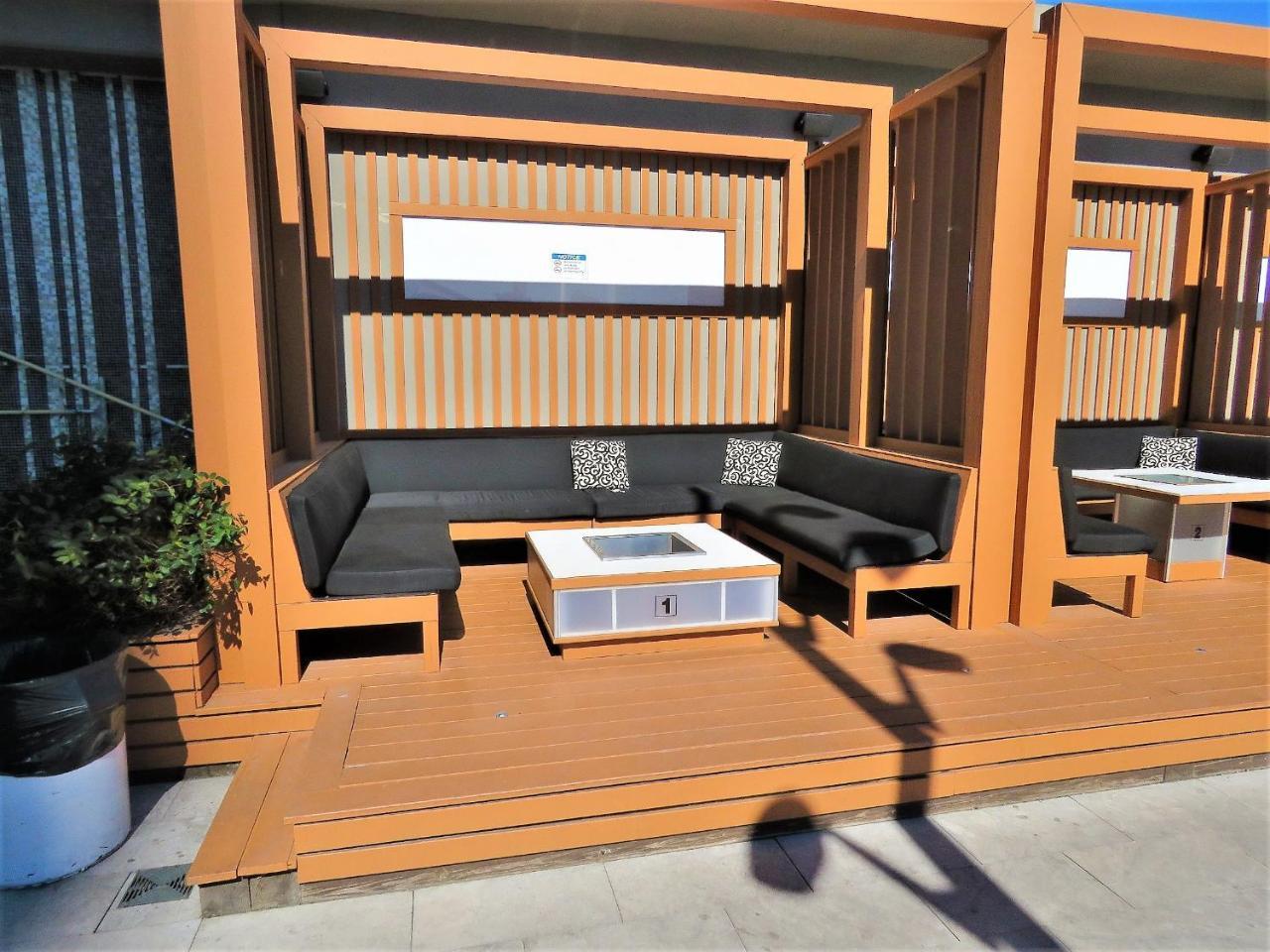 Upscale Suite At Cn Tower, Metro Convention & Rogers Centre Toronto Exterior foto